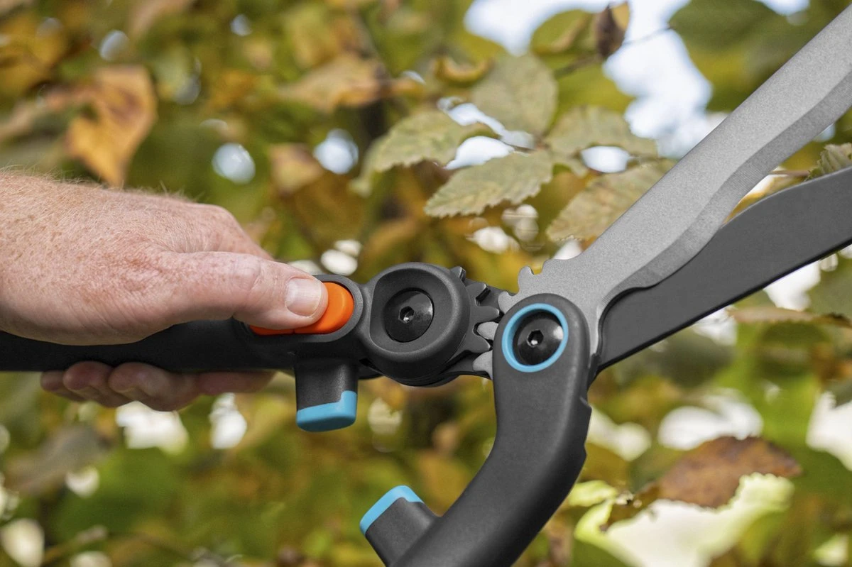 GARDENA - 2 In 1 EnergyCut Heggenschaar - 2.5x Meer Kracht - Totale Lengte 60 Cm 6 GARDENA - 2 In 1 EnergyCut Heggenschaar - 2.5x Meer Kracht - Totale Lengte 60 Cm - Afbeelding 6