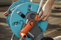 GARDENA - AquaRoll CleverRoll S Set Slangenwagen - Incl. 20 M Slang - Maximaal 40 M Opbergcapaciteit -Gardena 1200x800 59