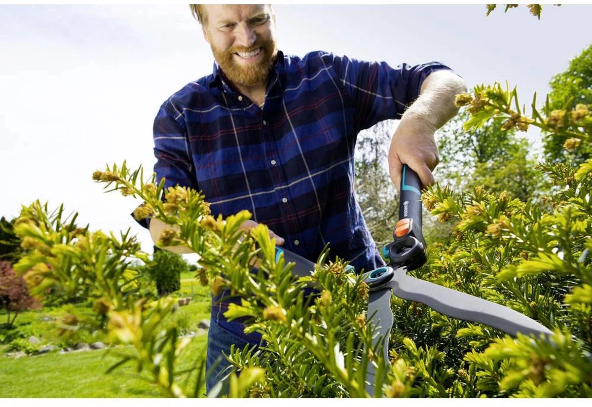 GARDENA - 2 In 1 EnergyCut Heggenschaar - 2.5x Meer Kracht - Totale Lengte 60 Cm 2 GARDENA - 2 In 1 EnergyCut Heggenschaar - 2.5x Meer Kracht - Totale Lengte 60 Cm - Afbeelding 2