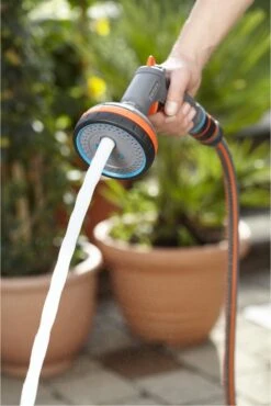 GARDENA - Comfort Broeskop - 5 Straalsoorten - Grijs -Gardena 801x1200